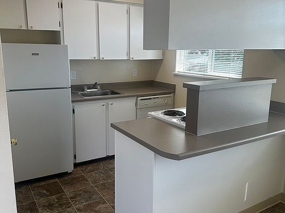 5th image of 239-281 SE 148th Ave #22