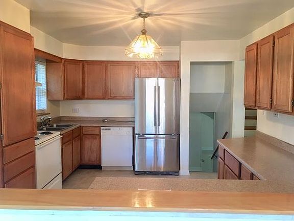 5th image of 303 Wilshire Dr E