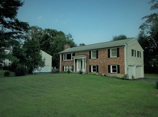 3136 Lone Pine Rd, Schenectady, NY 12303