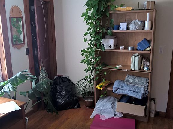 4th image of 15 Monticello Ave