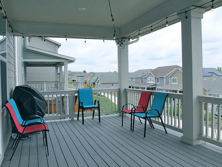 Large covered deck to enjoy the great Colorado weather