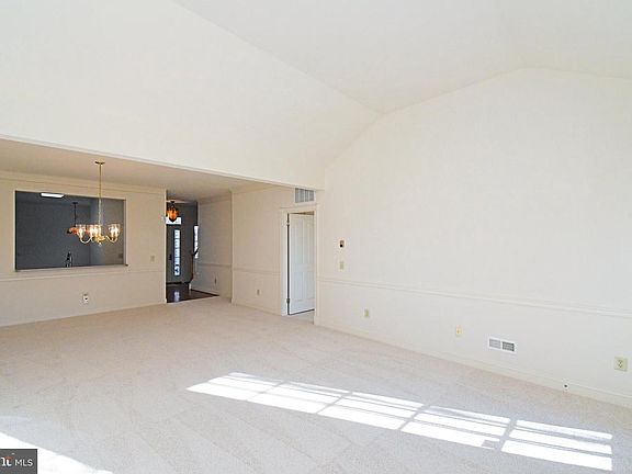 5th image of 24 Newbury Way