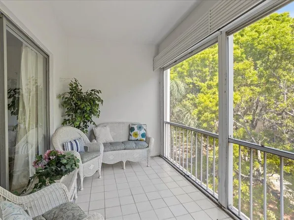 6731 Cypress Rd #301, Plantation, FL 33317