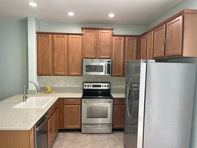 2 bed, 2.5 bath, 1210 sqft, $2,195 — Photo 3
