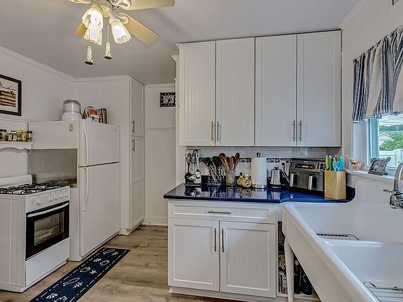 2nd image of 117 Ponquogue Ave