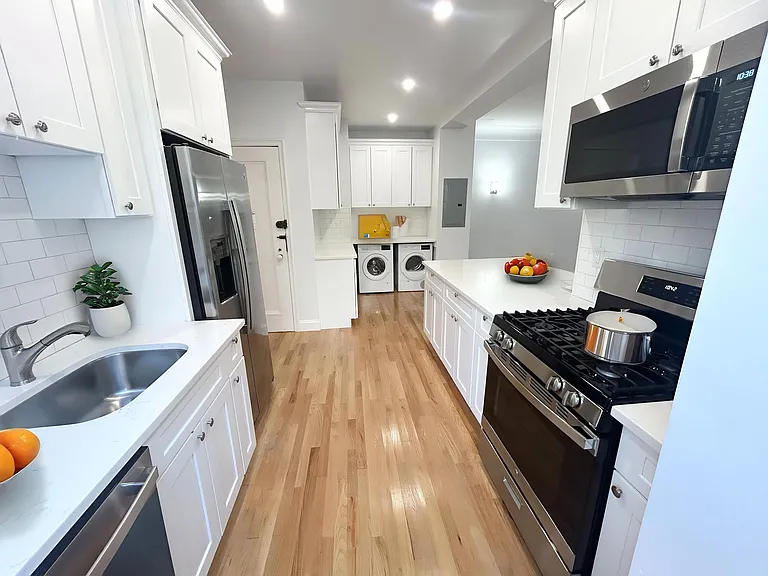 365 W End Ave #4D — Photo 5