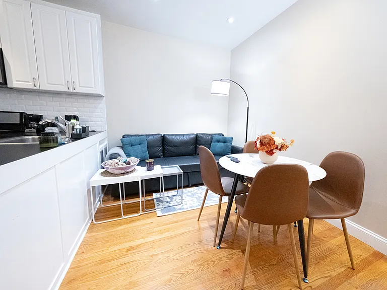 230 W 113th St #2D — Photo 5