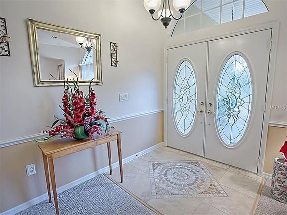 4th image of 26101 Newcombe Cir