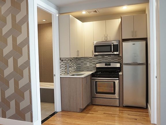 4th image of 679 Grand St #2S