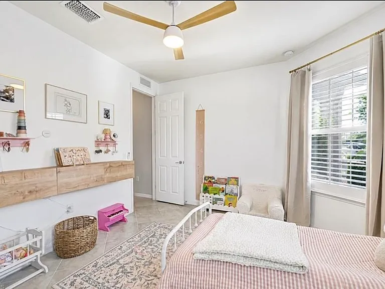 3564 E Hampton Cir #1 — Photo 15