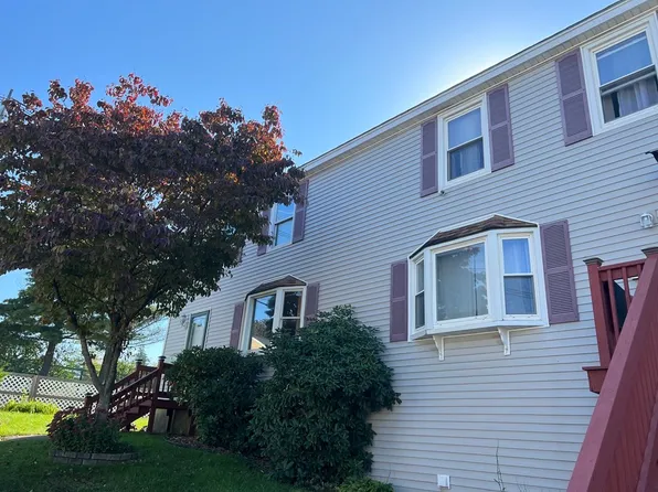 44 Charles St, Haverhill, MA 01830
