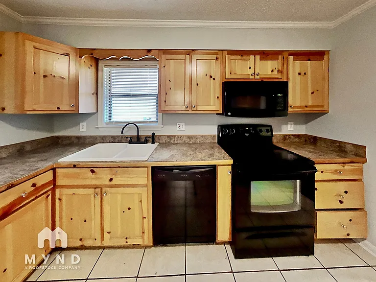 275 Oak Hill Cir — Photo 4