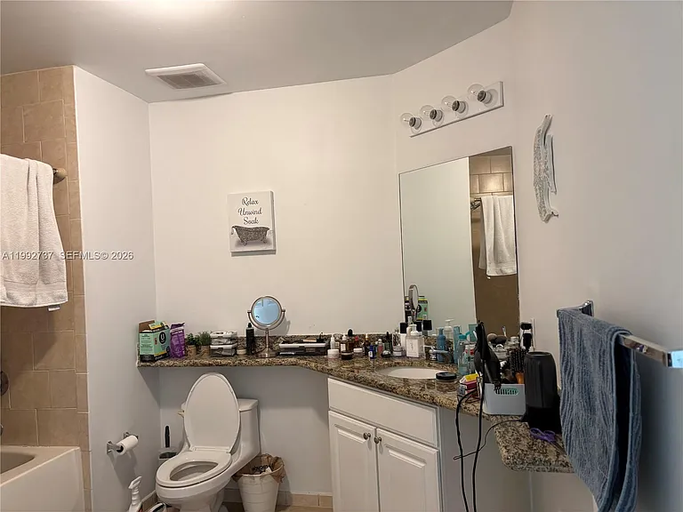 3001 NE 185th St #422 — Photo 7