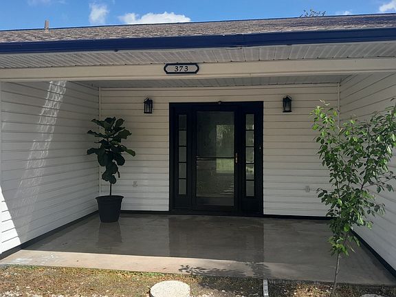 4th image of 373 NW Irma Ave