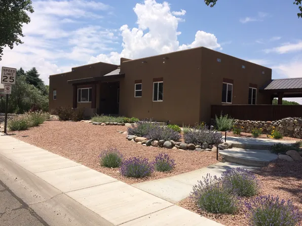 604 Anasazi Dr, Aztec, NM 87410