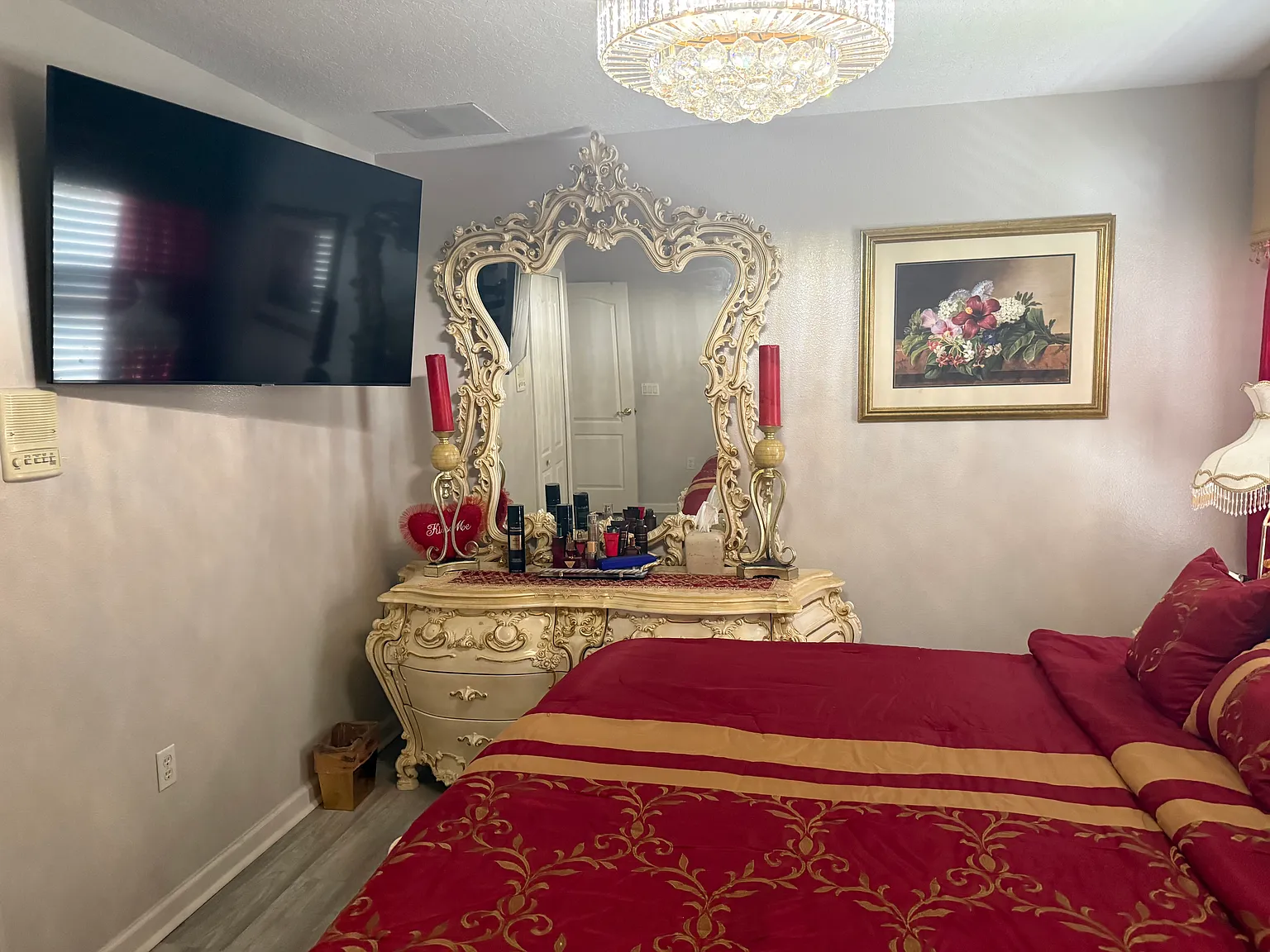 5 bed, 3575 sqft, $1,200 — Photo 2