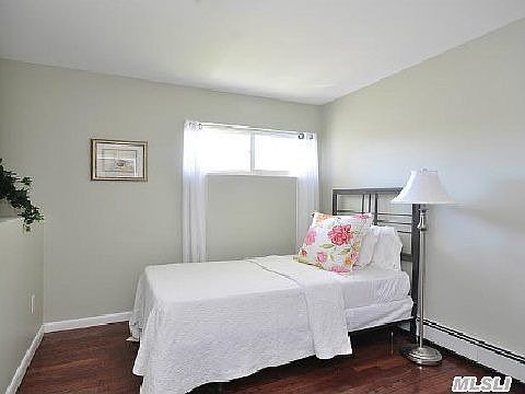 4th image of 28 Buhl Ln