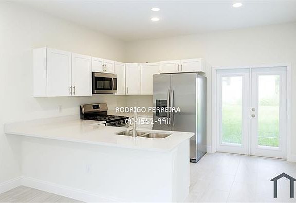 2nd image of 126 D St #1