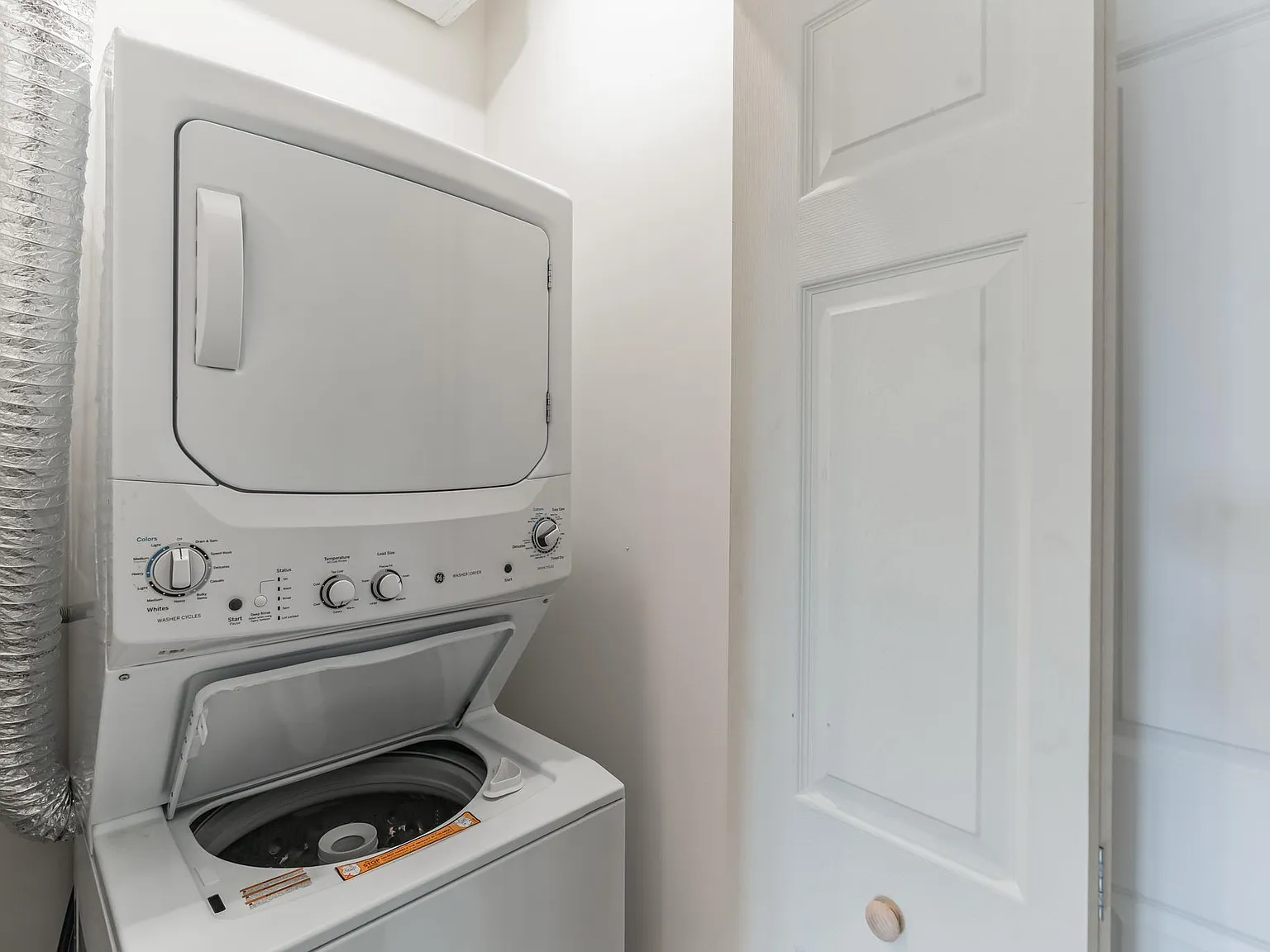1 bed, 400 sqft, $1,400 — Photo 4