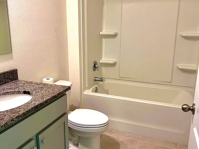 2730 Deep Creek Ave — Photo 7