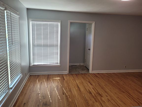 4th image of 1215 Oxford St