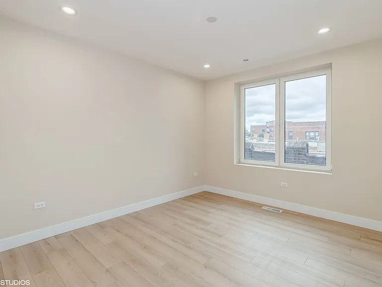 3043 W Irving Park Rd #306 — Photo 11