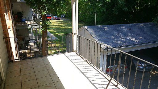 4th image of 2974 Gardentown Dr SW
