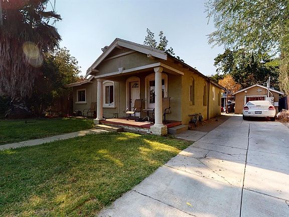 3rd image of 1809 E Acacia St