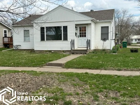 911 S 5th St, Fairfield, IA 52556