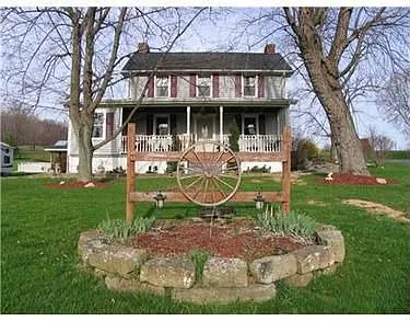 2976 Henderson photo 1
