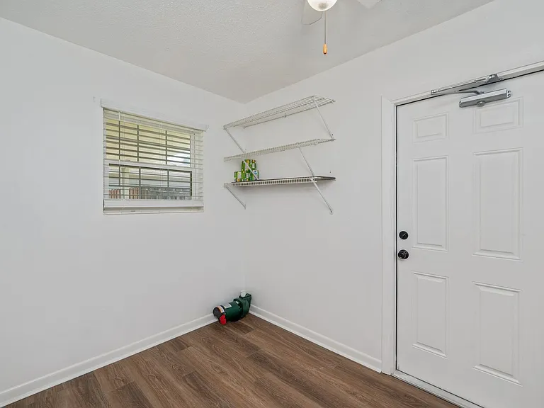 1416 Palm Blvd S — Photo 33