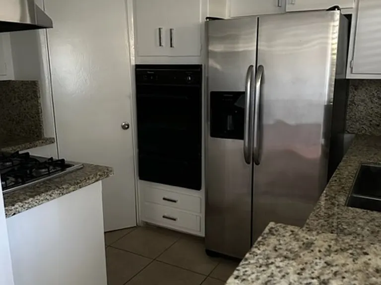 G11707 — Photo 24