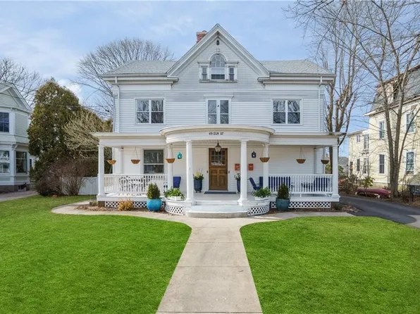 49 Elm St Floor 3, Westerly, RI 02891