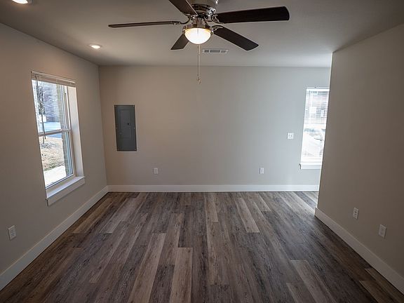 4th image of 1370 N Porter Rd #3