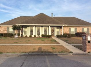 229 Tulip Dr, Houma, LA 70360