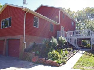 2075 Congress Rd, Belpre, OH 45714