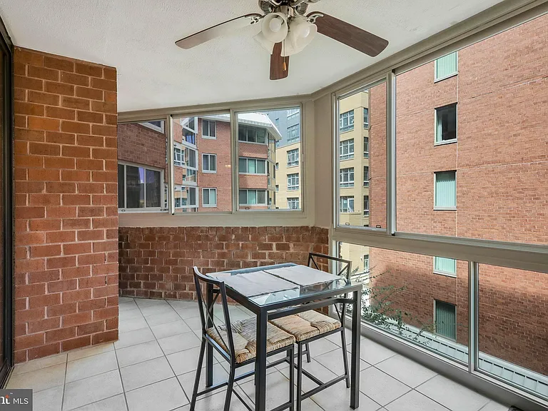 1001 N Vermont St #413 — Photo 5
