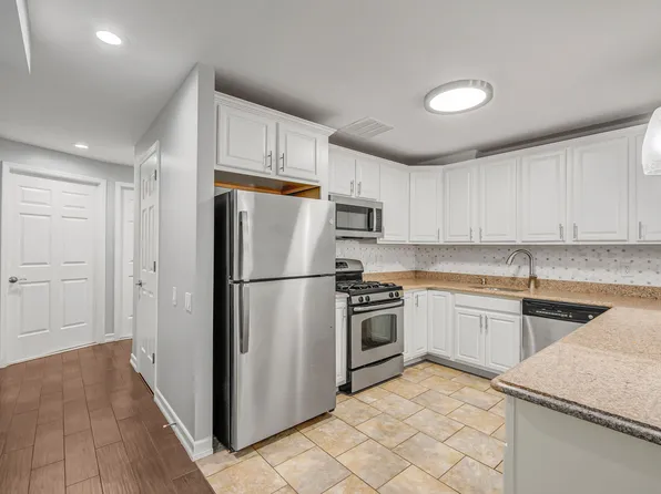 102-20 Rockaway Beach Avenue image 4 of 19