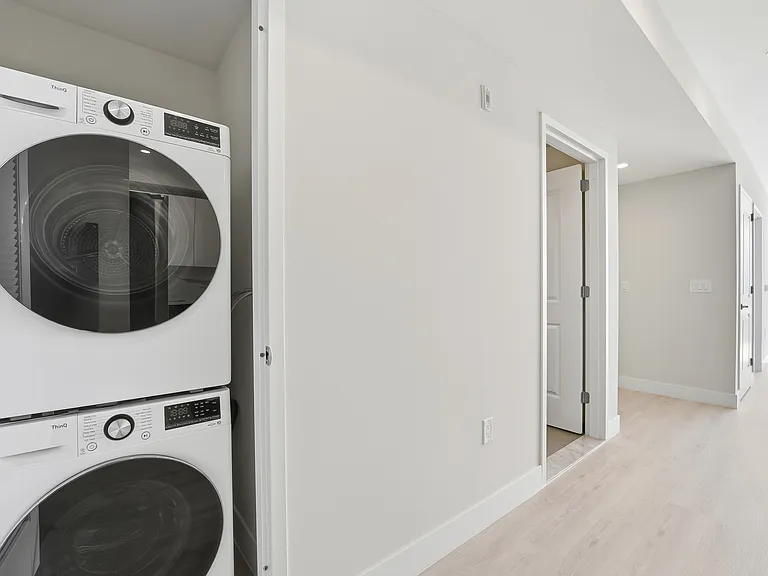Skylar Lofts JC — Photo 10