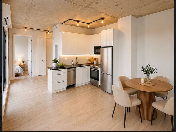 3rd image of 815 Flatbush Ave #Penthouse 12