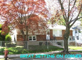 99 Rockne Rd, Yonkers, NY 10701