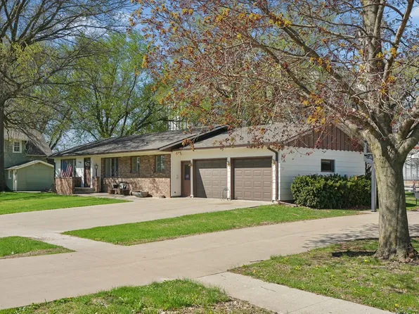 602 8th Ave, Sully, IA 50251