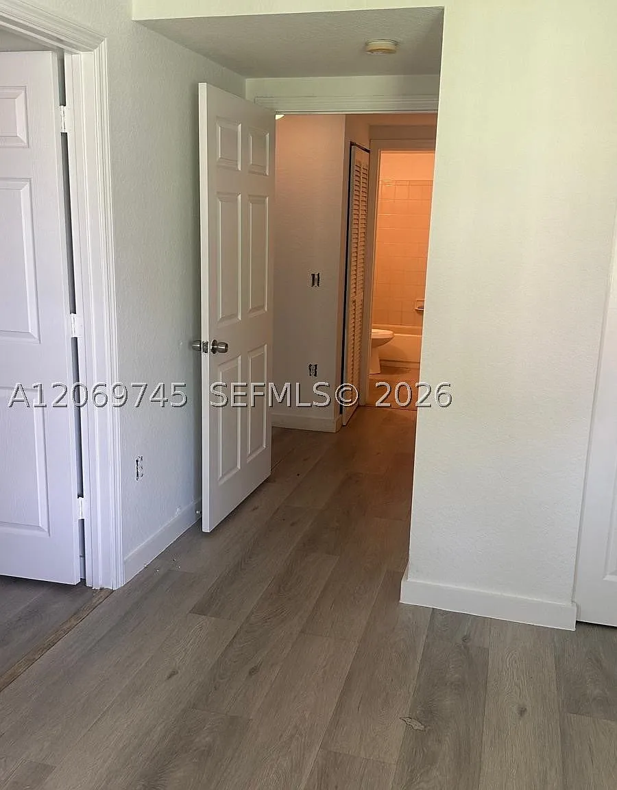 2 bed, 1154 sqft, $2,200 — Photo 2