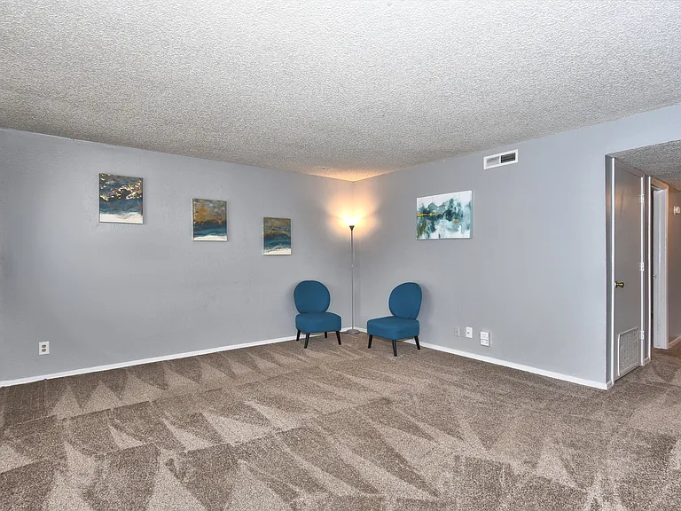 Berwick Apartments — Photo 29