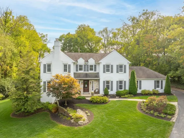 772 Huntersknoll Ln, Cincinnati, OH 45230