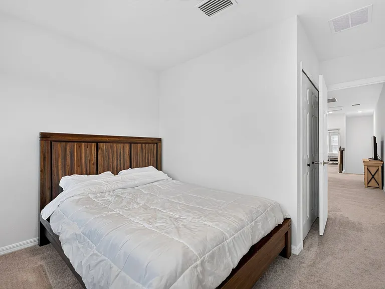 4064 Via Sienna Cir — Photo 32