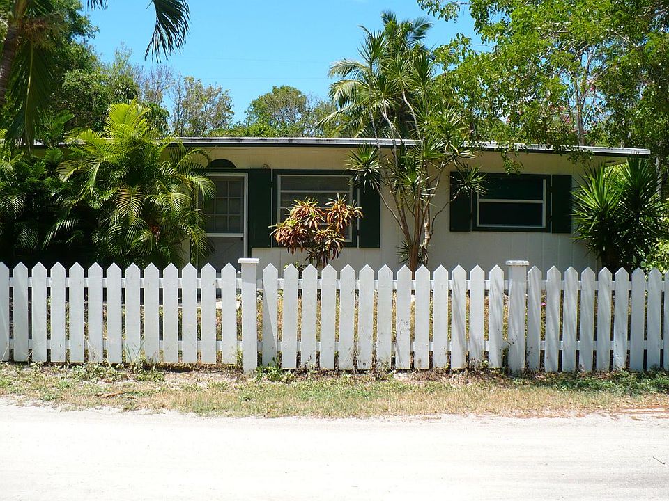1st image of 213 Thompsonville Rd
