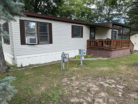 3rd image of 715 Glenwood Dr