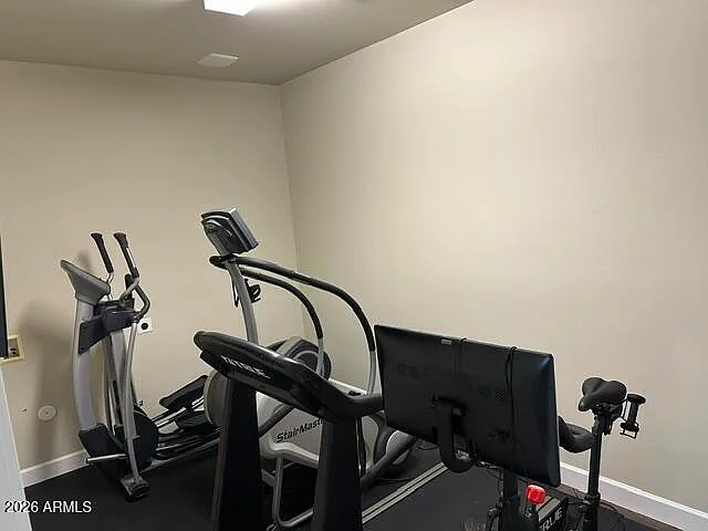 2201 E Grapevine Dr — Photo 18