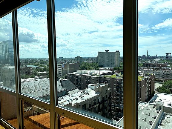 5th image of 1845 S Michigan Ave Unit 1604
